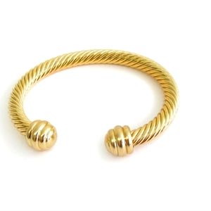 BRAND NEW Designer Style Metal Bracelet